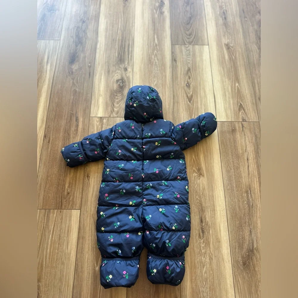 Baby Gap Floral Print Puffer Snowsuit one piece size 0-6 months